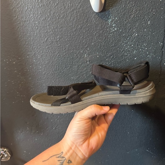 Women’s Black and Grey Sanborn Teva Sandals - Picture 3 of 8